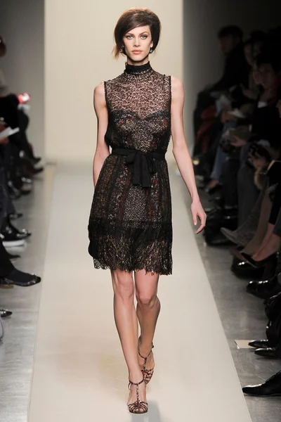 Look 30